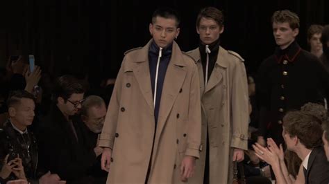 [1080p] Kris Wu closes the Burberry January 2016 Menswear Show